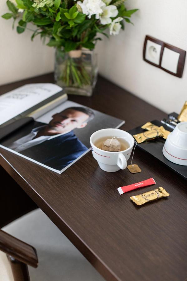Hotel Le Florin Рен Екстериор снимка
